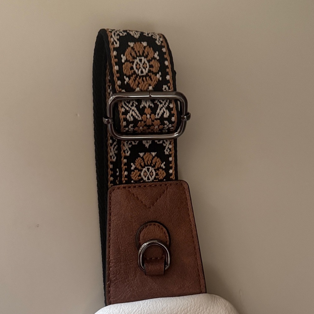 Mroede Women’s White and Brown Crossbody Sling Bag EUC - Picture 5 of 16